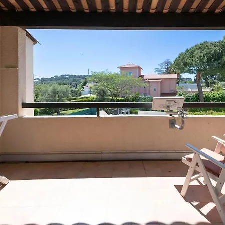 Сasa de vacaciones Two Bedroom Cap D'