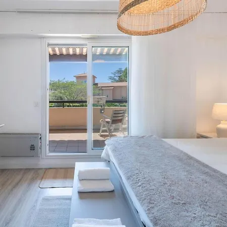 Two Bedroom Cap D' * Antibes