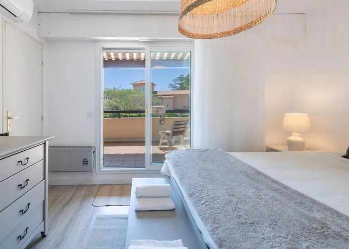 Two Bedroom Cap D' * Antibes
